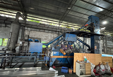 Surface sandblasting stage